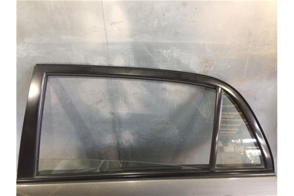 Recambio de puerta trasero izquierda para toyota corolla (e12) 2.0 d-4d referencia OEM IAM 6700413330  