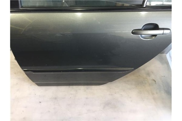 Recambio de puerta trasero izquierda para toyota corolla (e12) 2.0 d-4d referencia OEM IAM 6700413330  