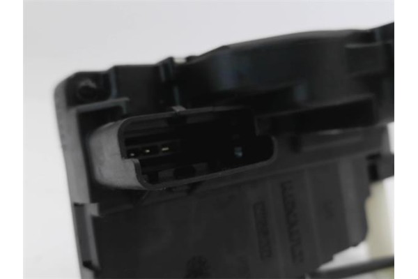 Recambio de cierre electromagnetico delantero izquierdo para nissan note (e11e) 1.5 dci referencia OEM IAM 805019U100  