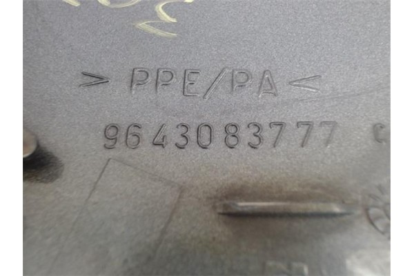 Recambio de tapa exterior combustible para peugeot 307 break / sw (s1) 1.6 d referencia OEM IAM 9643083777  