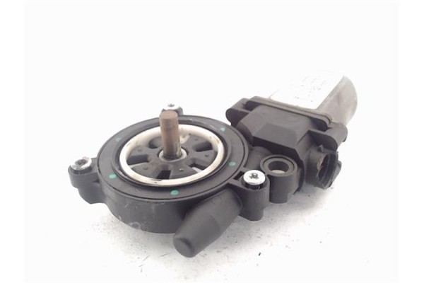 Recambio de motor elevalunas delantero derecho para nissan primera berlina (p12) referencia OEM IAM 400714T7 0714 