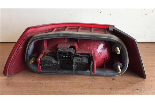 Recambio de piloto trasero derecho para alfa romeo 145 1.4 referencia OEM IAM 36380748  