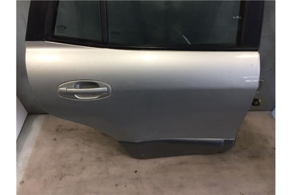Recambio de puerta trasero derecha para hyundai santa fe (sm) 2.0 crdi 4x4 referencia OEM IAM 7700426110  