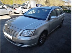 toyota avensis berlina (t25) del año 2005