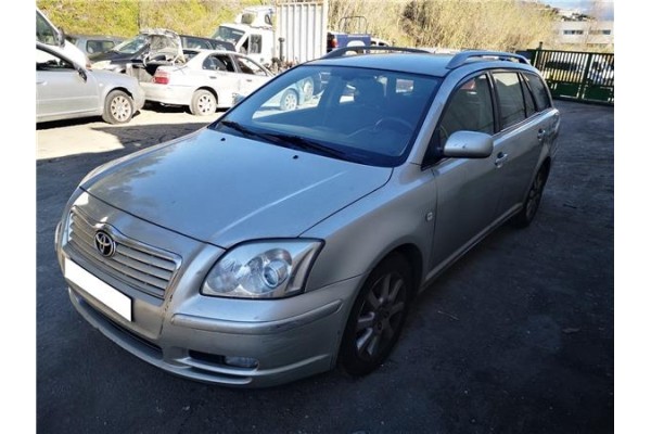toyota avensis berlina (t25) del año 2005
