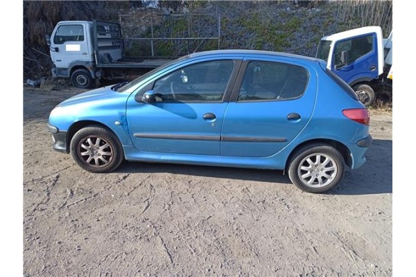peugeot 206 del año 2000