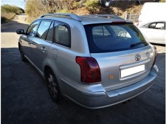 toyota avensis berlina (t25) del año 2005