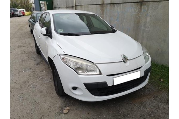 renault megane iii berlina 5p del año 2010