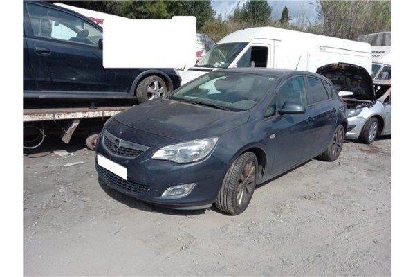 opel astra j del año 2010