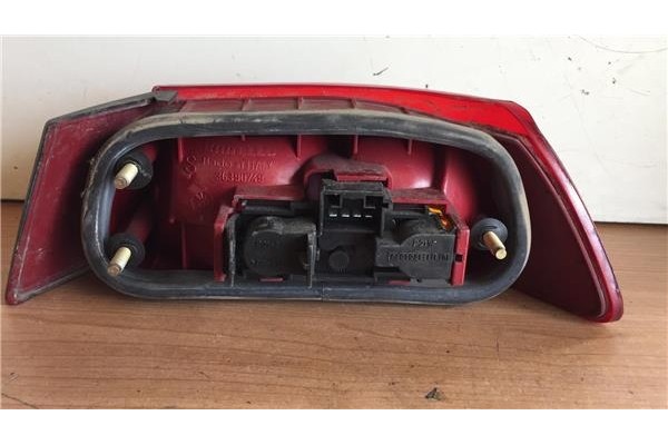 Recambio de piloto trasero izquierdo para alfa romeo 145 1.4 referencia OEM IAM 36390748  
