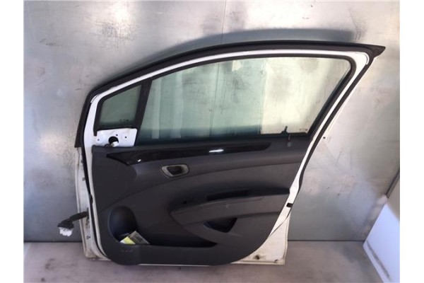 Recambio de puerta delantero derecha para chevrolet spark 1.2 ls + referencia OEM IAM 95951626  