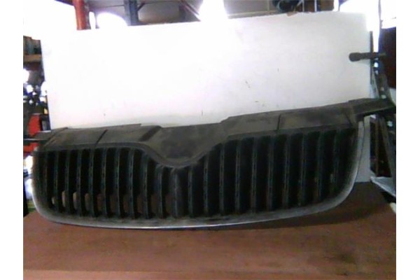 Recambio de rejilla capo para skoda roomster (5j7)(2006) 1.4 referencia OEM IAM   
