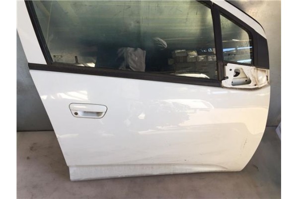 Recambio de puerta delantero derecha para chevrolet spark 1.2 ls + referencia OEM IAM 95951626  