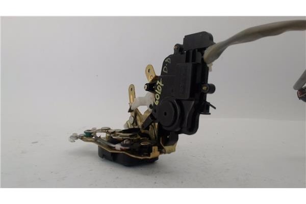 Recambio de cerradura puerta corredera derecha para kia carnival 2.9 crdi referencia OEM IAM 814204D010  