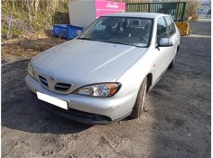 nissan primera berlina (p11) del año 2000