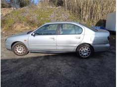 nissan primera berlina (p11) del año 2000