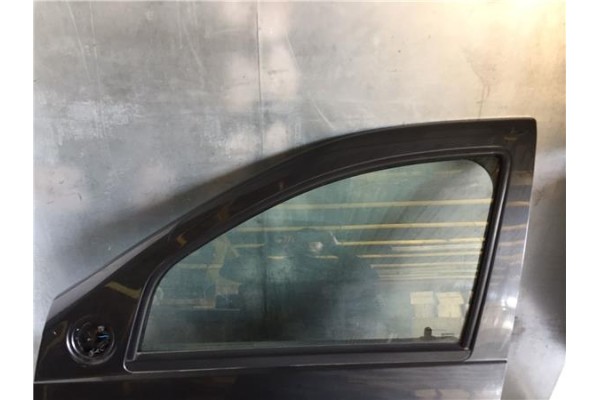 Recambio de puerta delantero izquierda para dacia duster i 1.5 ambiance 4x2 referencia OEM IAM 801019012R  
