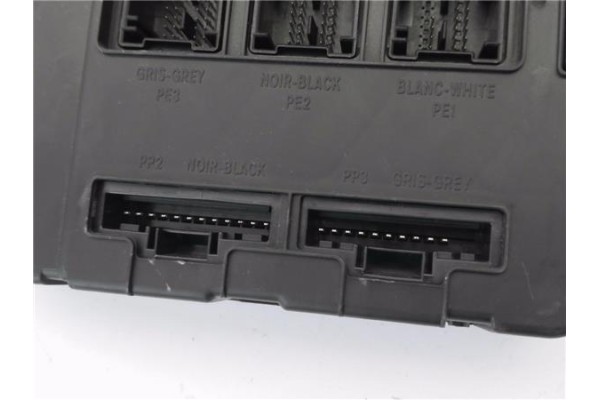 Recambio de modulo confort para renault megane ii (bm0/1_, cm0/1_) 1.6 16v referencia OEM IAM 8200525384  