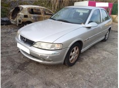 opel vectra b berlina del año 2000