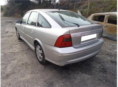 opel vectra b berlina del año 2000