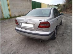 volvo s40 berlina del año 1999