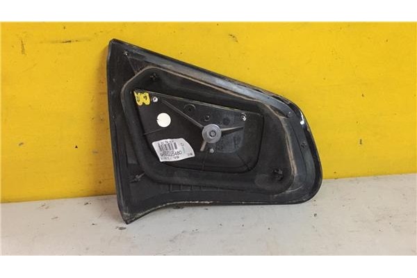 Recambio de piloto interior derecho para citroen c3 1.4 attraction referencia OEM IAM 9685225480  