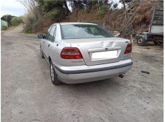 volvo s40 berlina del año 1999