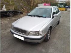 volvo s40 berlina del año 1999