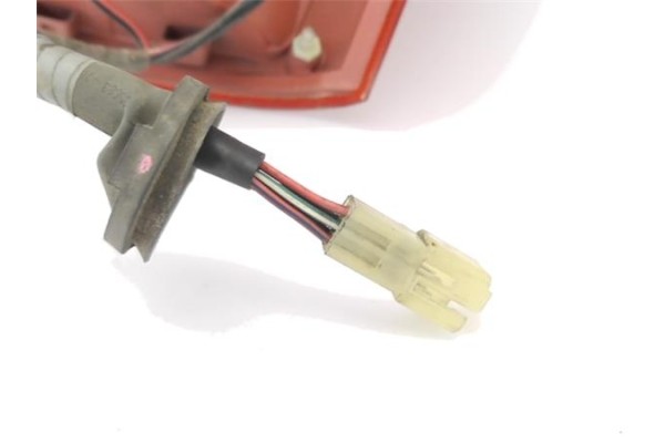 Recambio de piloto trasero izquierdo para suzuki swift iii (sg) 1.3 ddis referencia OEM IAM 3567062J00 2010002 
