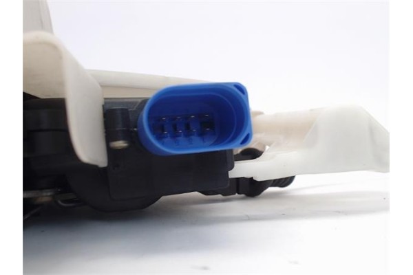Recambio de cierre electromagnetico delantero derecho para volkswagen polo iv (9n1) 1.9 tdi referencia OEM IAM 3B1837016CC 7E183