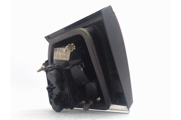 Recambio de piloto porton trasero izquierdo para saab 900 berlina referencia OEM IAM 23180204 4521514 