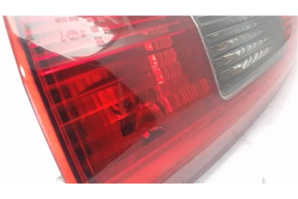 Recambio de piloto superior trasero derecho para volvo v70 familiar referencia OEM IAM 9154494  