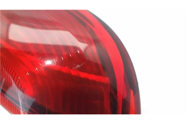 Recambio de piloto superior trasero derecho para volvo v70 familiar referencia OEM IAM 9154494  