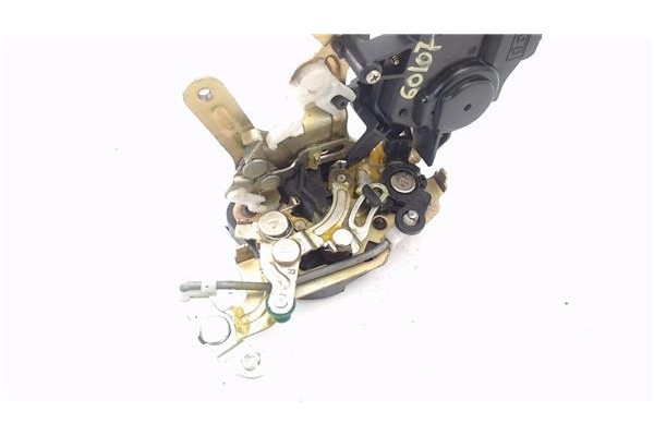 Recambio de cerradura puerta corredera derecha para kia carnival 2.9 crdi referencia OEM IAM 814204D010  