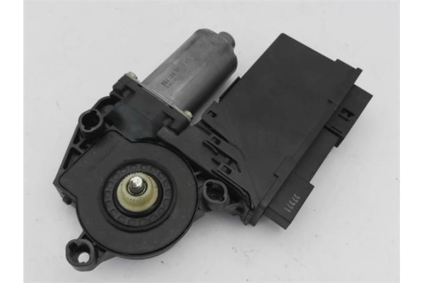 Recambio de motor elevalunas delantero izquierdo para audi a4 berlina (8e) 1.9 tdi (96kw) referencia OEM IAM 8E1959801G  