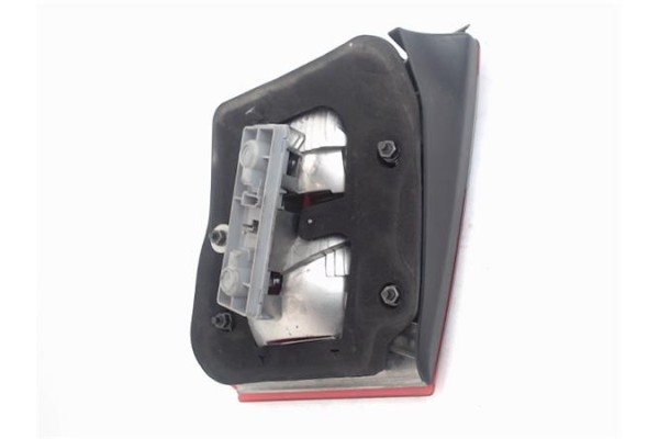 Recambio de piloto porton trasero izquierdo para saab 9-5 berlina referencia OEM IAM 514221  
