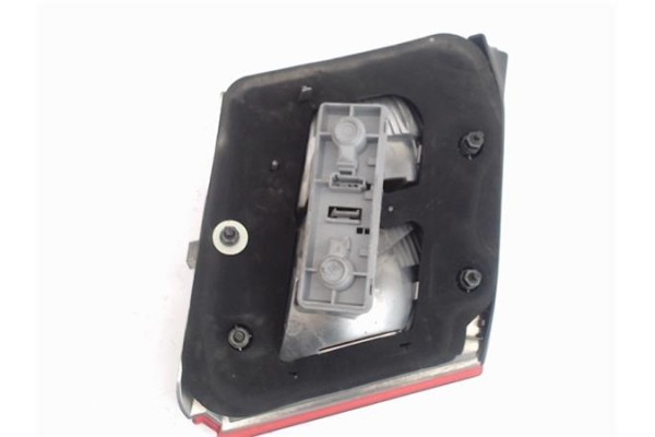 Recambio de piloto porton trasero izquierdo para saab 9-5 berlina referencia OEM IAM 514221  
