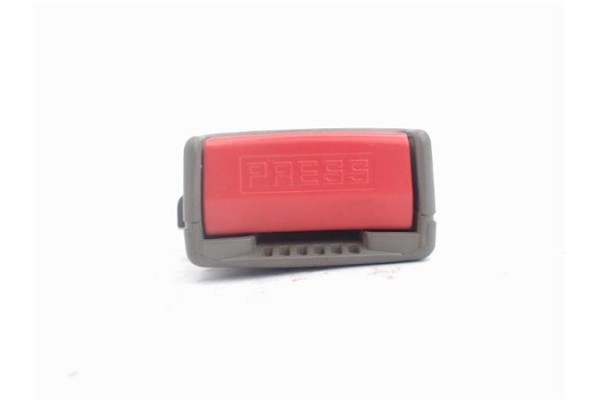 Recambio de anclaje cinturon trasero derecho para citroen xsara picasso 2.0 hdi referencia OEM IAM 8973LG R8886 