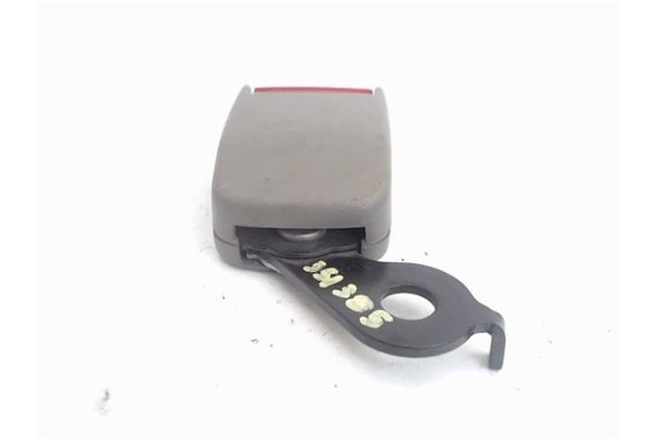 Recambio de anclaje cinturon trasero derecho para citroen xsara picasso 2.0 hdi referencia OEM IAM 8973LG R8886 