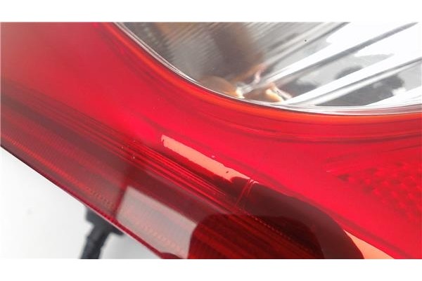 Recambio de piloto trasero derecho para hyundai i20 (pb) 1.2 referencia OEM IAM 924021J000  