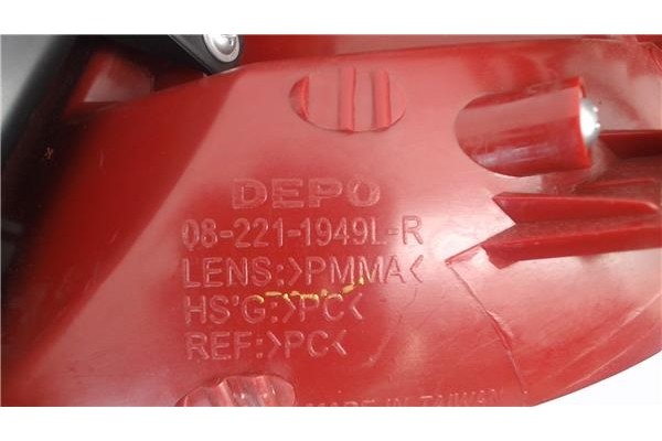 Recambio de piloto trasero derecho para hyundai i20 (pb) 1.2 referencia OEM IAM 924021J000  