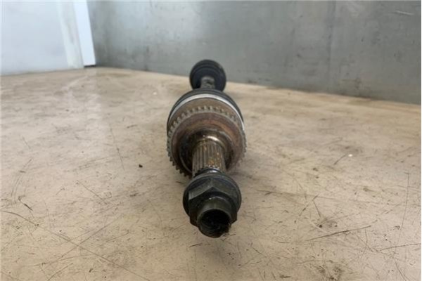 Recambio de palier delantero izquierdo para suzuki swift iii (sg) 1.5 referencia OEM IAM 4410262J20 ADK88929 4410162J20 , SUZUKI