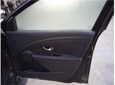 Recambio de puerta delantero derecha para renault megane iii sport tourer 1.5 dynamique referencia OEM IAM 801003028R 801006560R