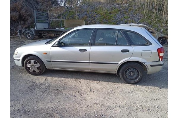 mazda 323 f/s berlina (bj) del año 1999