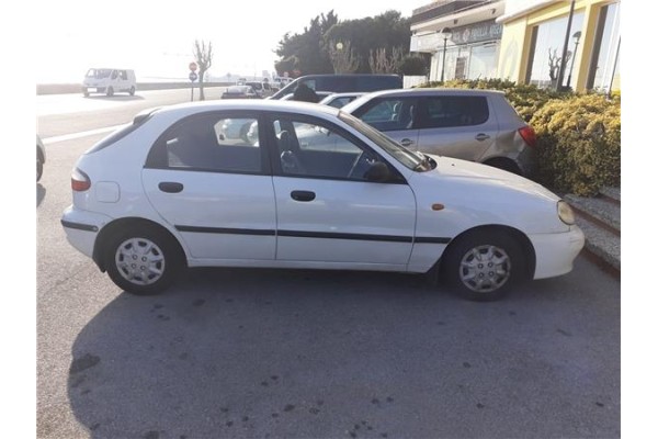 daewoo lanos del año 1998