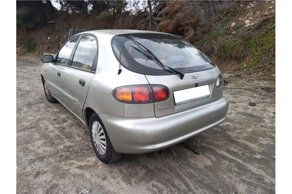 daewoo lanos del año 2002