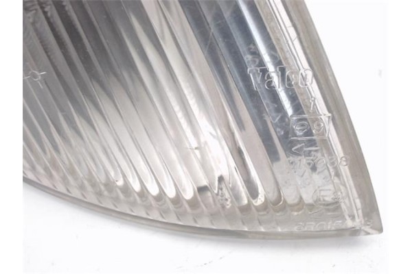 Recambio de intermitente delantero dcho para renault laguna (b56) referencia OEM IAM 7700820127 67625940 