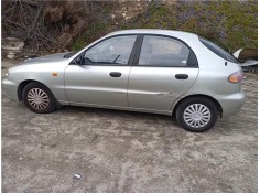 daewoo lanos del año 2002