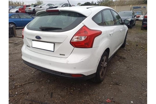 ford focus berlina (cew) del año 2014