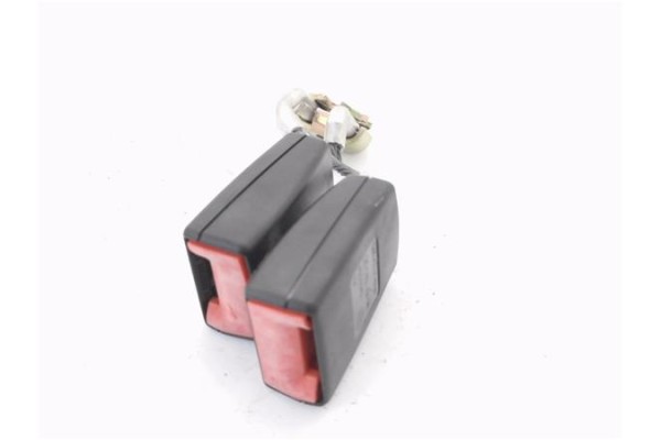 Recambio de anclaje cinturon trasero izquierdo para volkswagen golf v (1k1) 1.9 tdi referencia OEM IAM 1K0857739D  